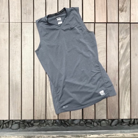 NIKE PRO Grey Fitted Sleeveless Performance Top - Picture 2 of 7